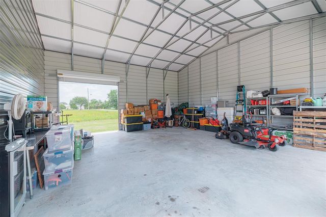 2058 Sally Gail Lane, Sealy, TX 77474