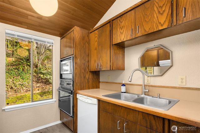 17304 143rd Place NE, Woodinville, WA 98072