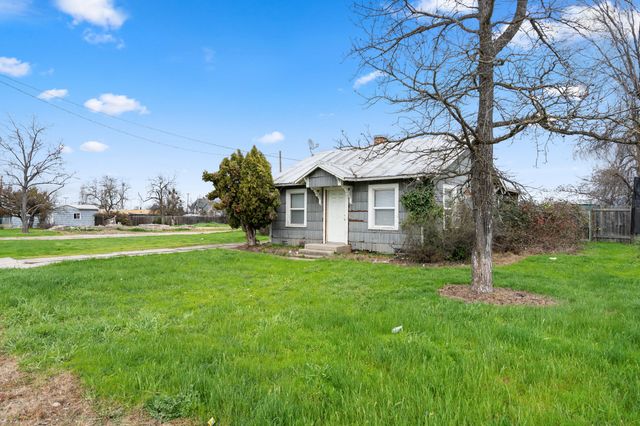 59 Lozier Lane, Medford, OR 97501