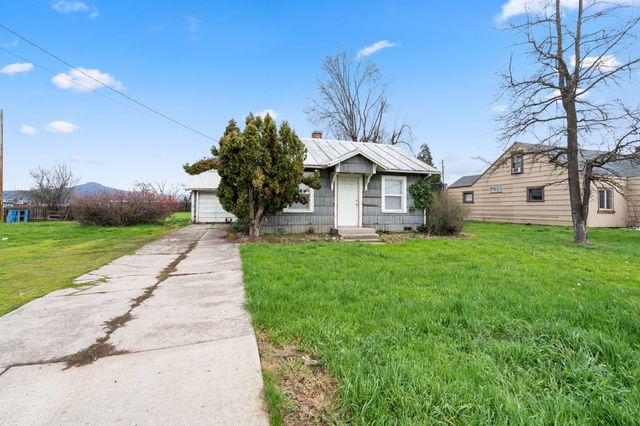 59 Lozier Lane, Medford, OR 97501