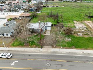 59 Lozier Lane, Medford, OR 97501