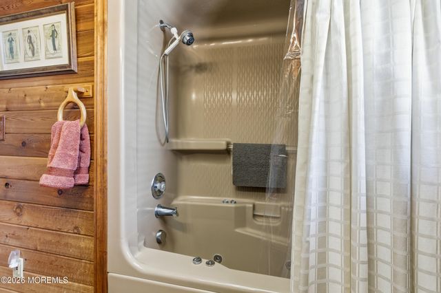 274 Michael Avenue, Oakhurst, NJ 07755