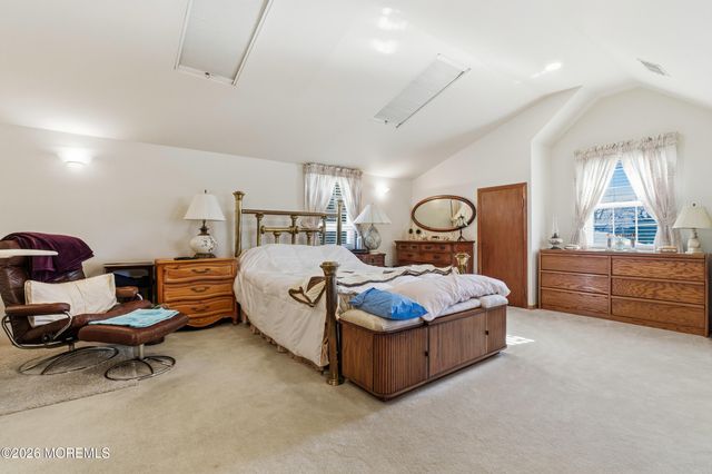 274 Michael Avenue, Oakhurst, NJ 07755