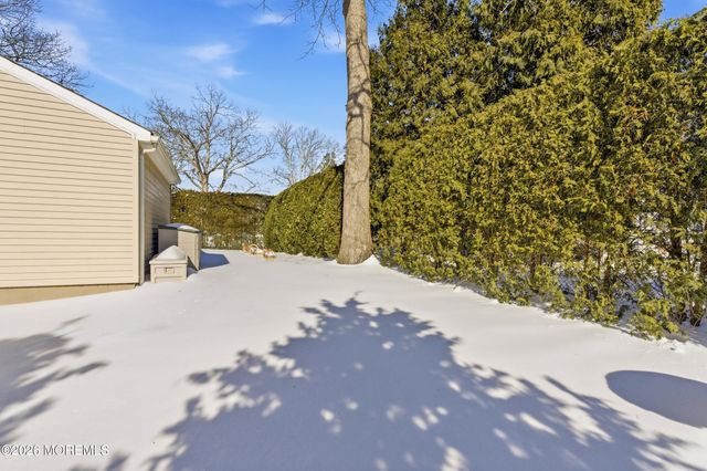 274 Michael Avenue, Oakhurst, NJ 07755