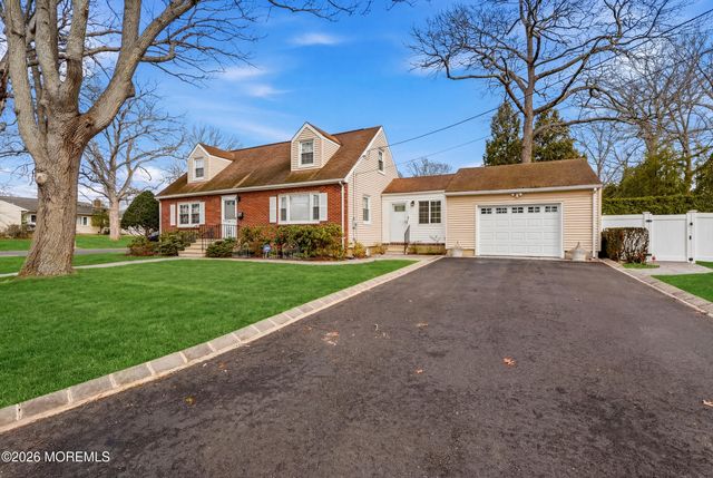 274 Michael Avenue, Oakhurst, NJ 07755