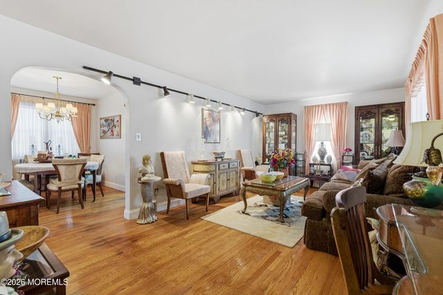 274 Michael Avenue, Oakhurst, NJ 07755