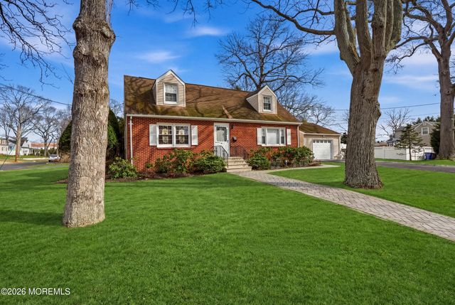 274 Michael Avenue, Oakhurst, NJ 07755