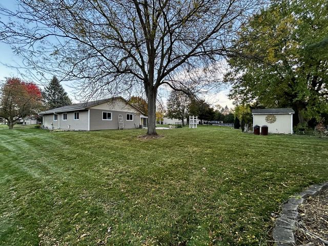 7850 Scenic View DRIVE, Waterford, WI 53185