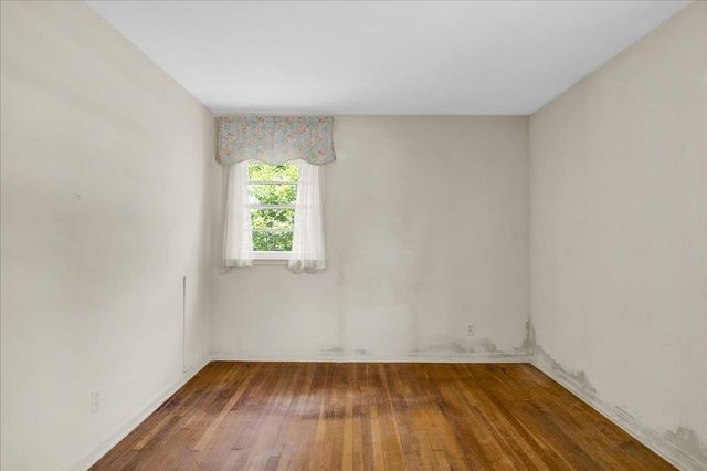 27 Brierwood Lane, Burlington, VT 05408