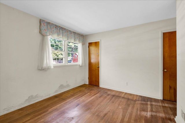 27 Brierwood Lane, Burlington, VT 05408