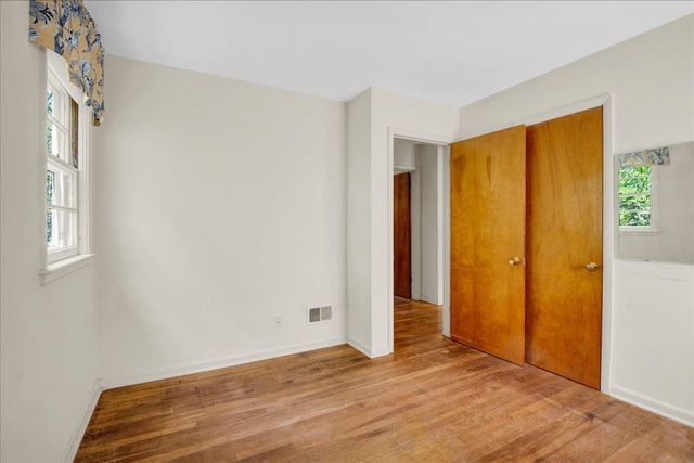 27 Brierwood Lane, Burlington, VT 05408