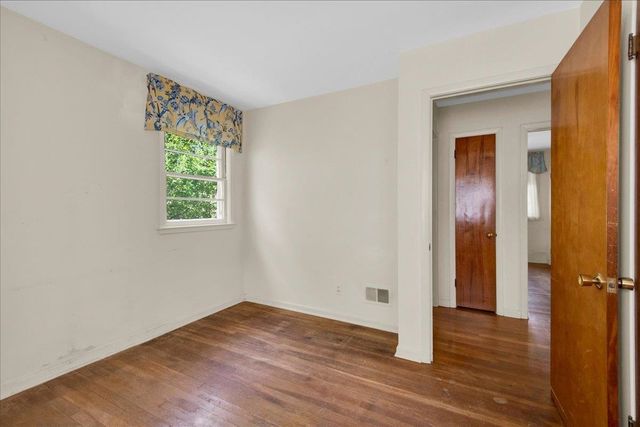 27 Brierwood Lane, Burlington, VT 05408