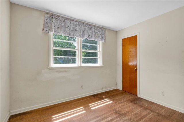 27 Brierwood Lane, Burlington, VT 05408