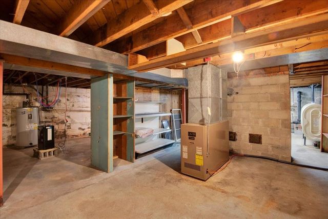 27 Brierwood Lane, Burlington, VT 05408