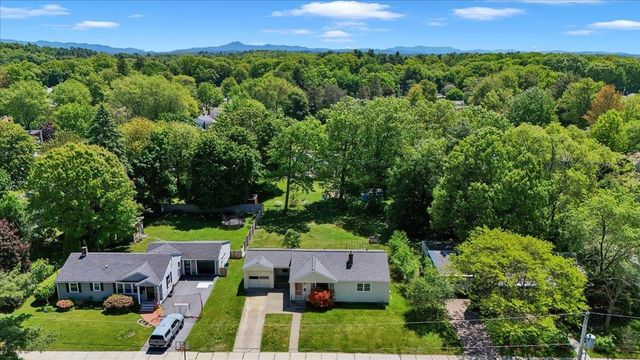 27 Brierwood Lane, Burlington, VT 05408