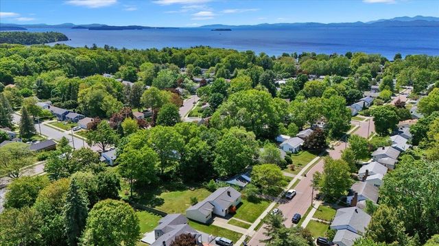27 Brierwood Lane, Burlington, VT 05408