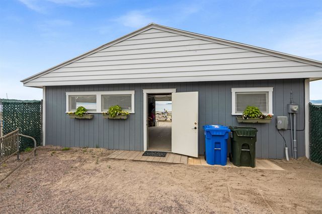 27 Brierwood Lane, Burlington, VT 05408