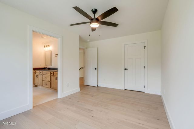 579 Carroll Creek Road, Johnson City, TN 37601