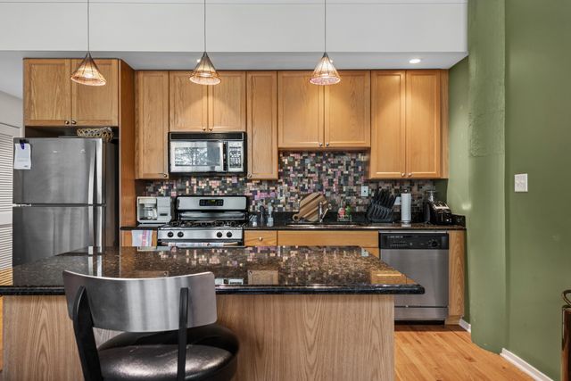 2000 S Michigan Avenue 304, Chicago, IL 60616