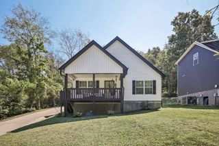 1122 Taylor Town Rd, White Bluff, TN 37187