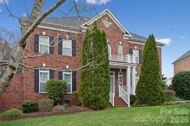 9018 Kensington Forest Drive, Harrisburg, NC 28075