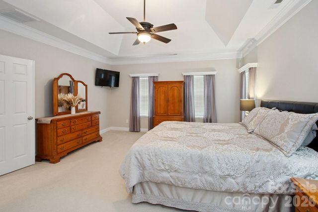 9018 Kensington Forest Drive, Harrisburg, NC 28075