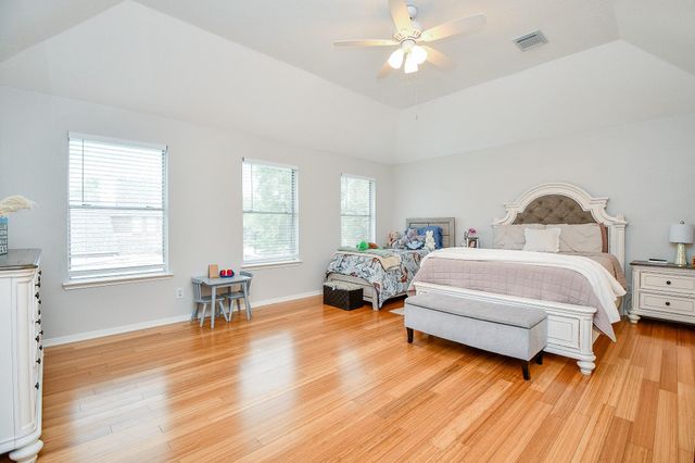 3151 Mossy Elm Court, Houston, TX 77059