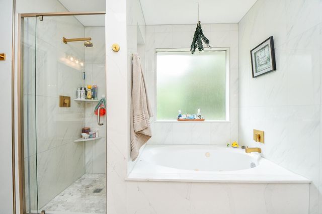 3151 Mossy Elm Court, Houston, TX 77059