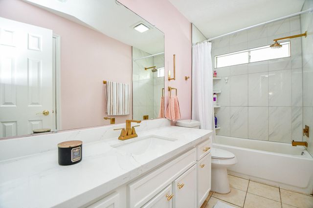 3151 Mossy Elm Court, Houston, TX 77059