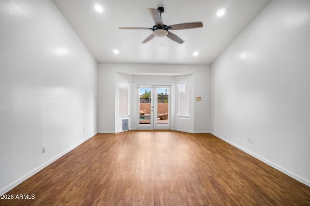 512 E JORDON Lane, Phoenix, AZ 85086