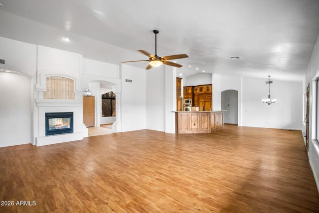512 E JORDON Lane, Phoenix, AZ 85086