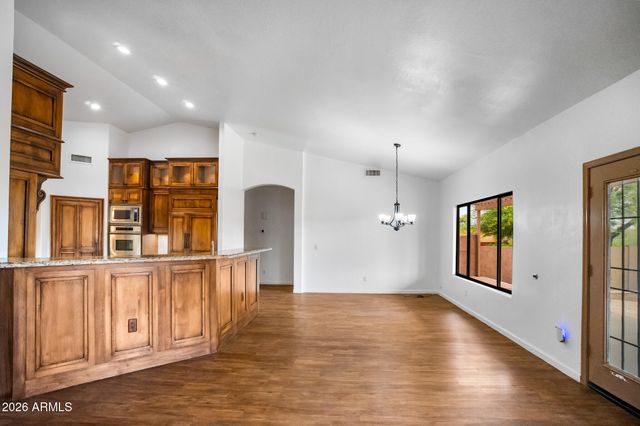 512 E JORDON Lane, Phoenix, AZ 85086