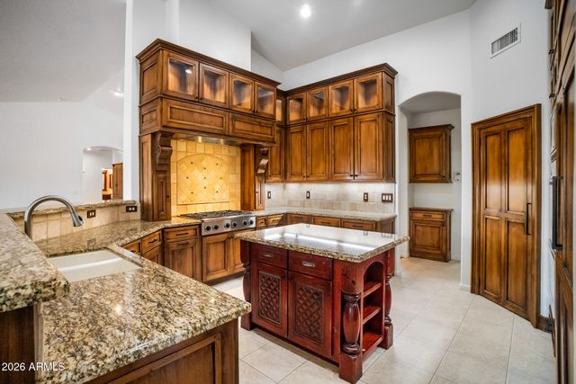 512 E JORDON Lane, Phoenix, AZ 85086