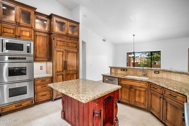 512 E JORDON Lane, Phoenix, AZ 85086