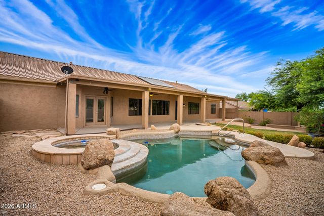 512 E JORDON Lane, Phoenix, AZ 85086