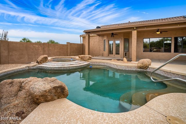 512 E JORDON Lane, Phoenix, AZ 85086