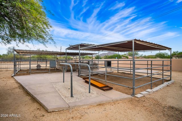 512 E JORDON Lane, Phoenix, AZ 85086