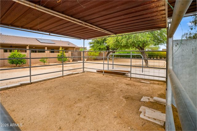 512 E JORDON Lane, Phoenix, AZ 85086