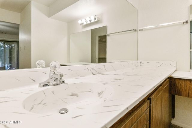 448 S DESERT FLOWER Drive, Mesa, AZ 85208