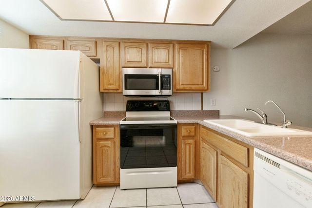 448 S DESERT FLOWER Drive, Mesa, AZ 85208