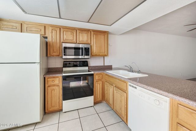 448 S DESERT FLOWER Drive, Mesa, AZ 85208