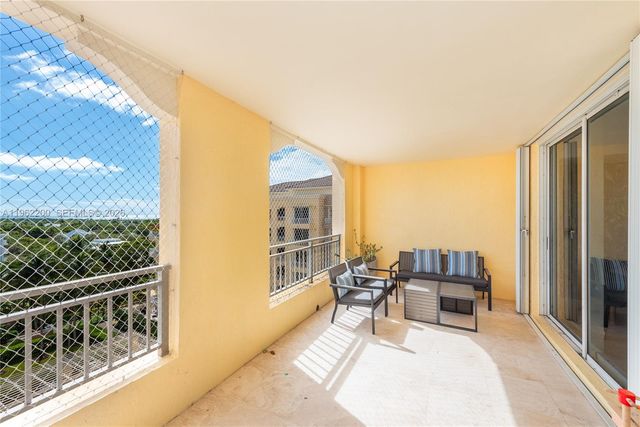 765 Crandon Blvd PH-4, Key Biscayne, FL 33149