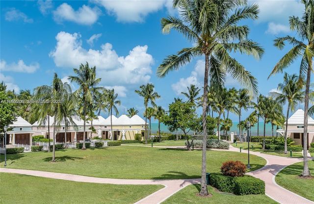 765 Crandon Blvd PH-4, Key Biscayne, FL 33149