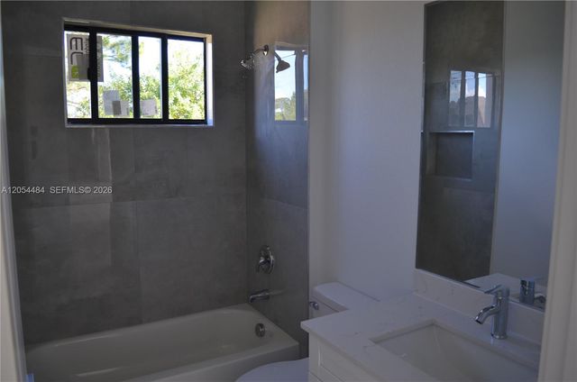 1728 Kismet Parkway W, Cape Coral, FL 33993