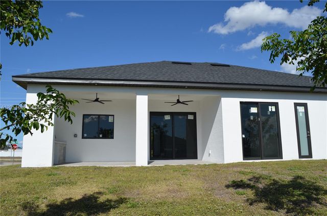 1728 Kismet Parkway W, Cape Coral, FL 33993
