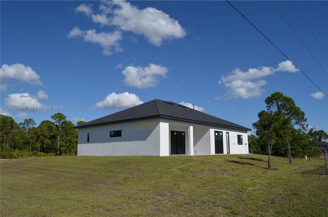 1728 Kismet Parkway W, Cape Coral, FL 33993
