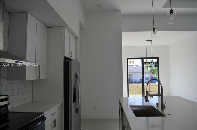 1728 Kismet Parkway W, Cape Coral, FL 33993