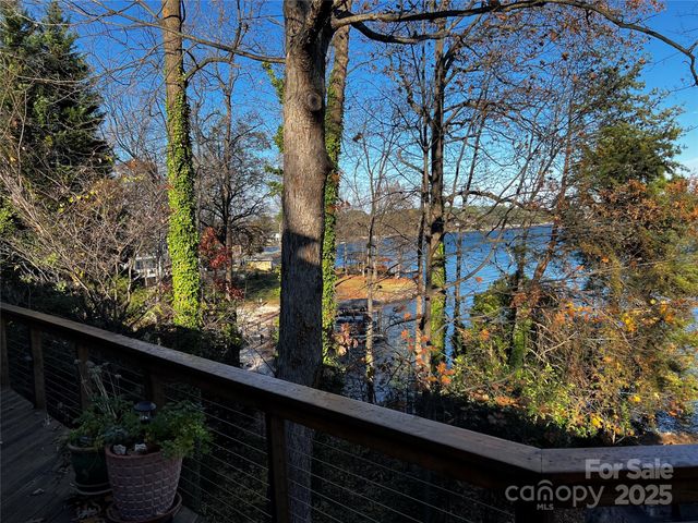 16318 Belle Isle Drive, Cornelius, NC 28031