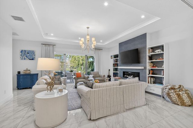 3089 Bellflower Circle, West Palm Beach, FL 33401