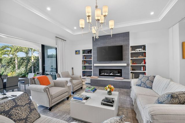 3089 Bellflower Circle, West Palm Beach, FL 33401